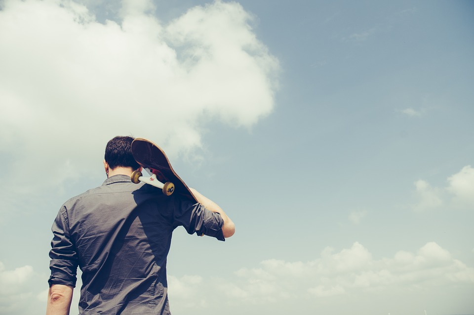 小说：闫阜贵开炸鸡店，谁敢去吃？