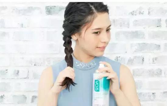 发圈怎么扎头发好看,竖夹怎么夹头发好看