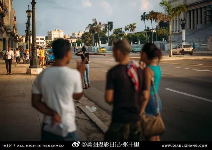 大三元第一个镜头应该入手哪一个,拥有大三元还有必要买镜头吗