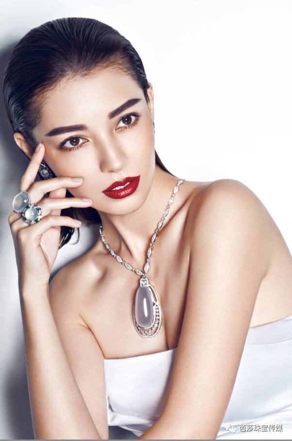 翡翠的108种颜色介绍,翡翠的108种颜色大全