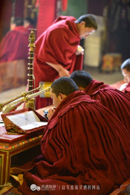 从楚布寺里的遮止说起