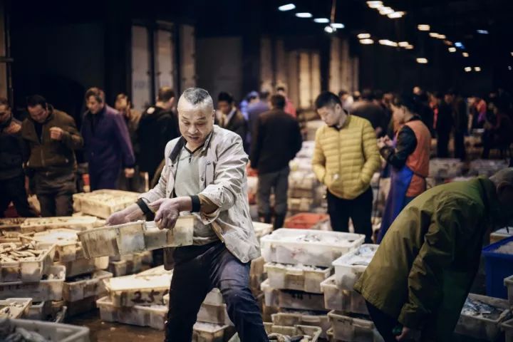 上海去哪里吃实惠而又正宗的海鲜,上海哪里的海鲜又便宜又好吃