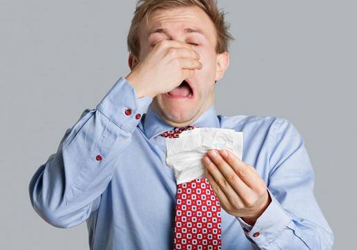 四季感冒颗粒和感冒软胶囊哪个好,四季感冒清热胶囊的功效