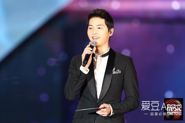 171125从《音乐银行》到MAMA……带你回忆宋先生MC瞬间