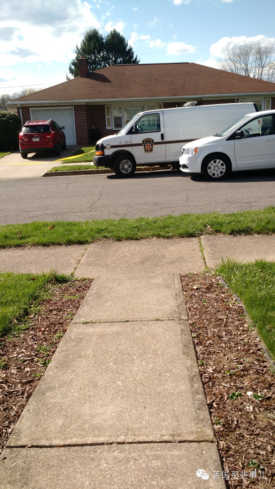 别人家的9岁：她已经开始自己跑新闻当记者拍照写稿办报纸了！