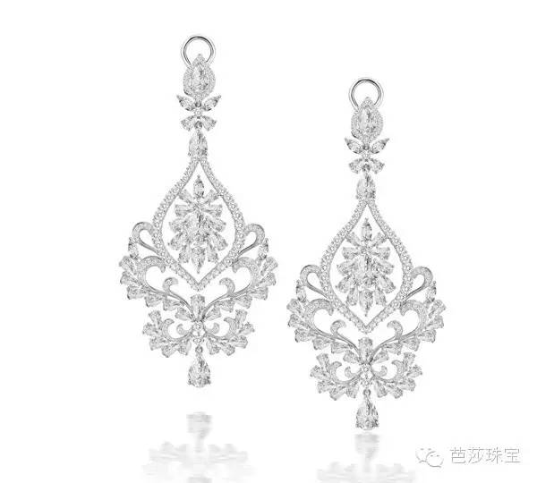 再搭配一条锁骨链真的太美了,冬季如何搭配锁骨链好看