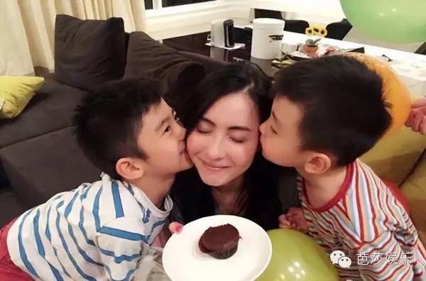 胡歌江疏影分手后的第一次合作,胡歌与江疏影分手后首次同台