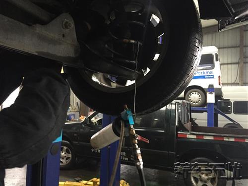 汽车快修养护极简养车优惠,养车无忧为什么要在店内维修