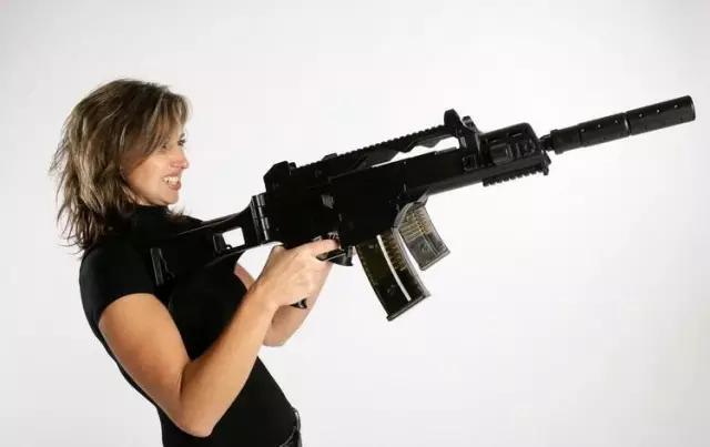 妈蛋世界不安全，姐要变女侠了！