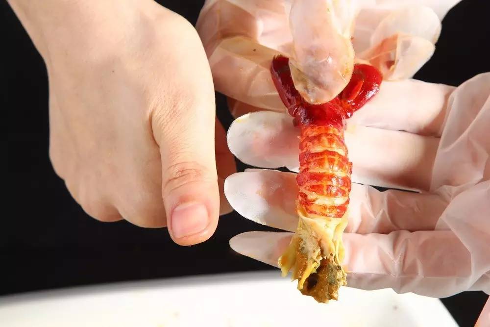 就算你开着玛莎拉蒂，*博兰**基尼也不一定能吃到她家龙虾，每天就这