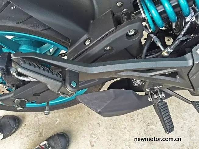 春风650nk和400nk如何选,春风400nk哪款最好