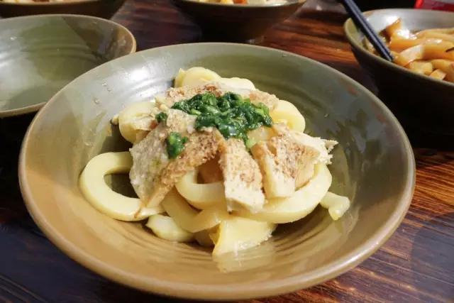 太白山凤凰温泉带住宿价目表,宝鸡太白山凤凰温泉有室内温泉吗