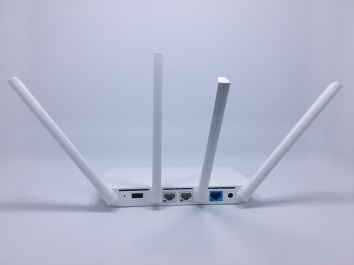 小米路由器ax1800穿墙效果如何,小米路由器比其他路由器好在哪