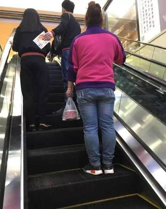 阿迪达斯nmd鞋会越穿越松吗,阿迪达斯tf成人足球鞋