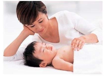 生完小孩坐月子很怕热,生完宝宝坐月子总是感觉很冷