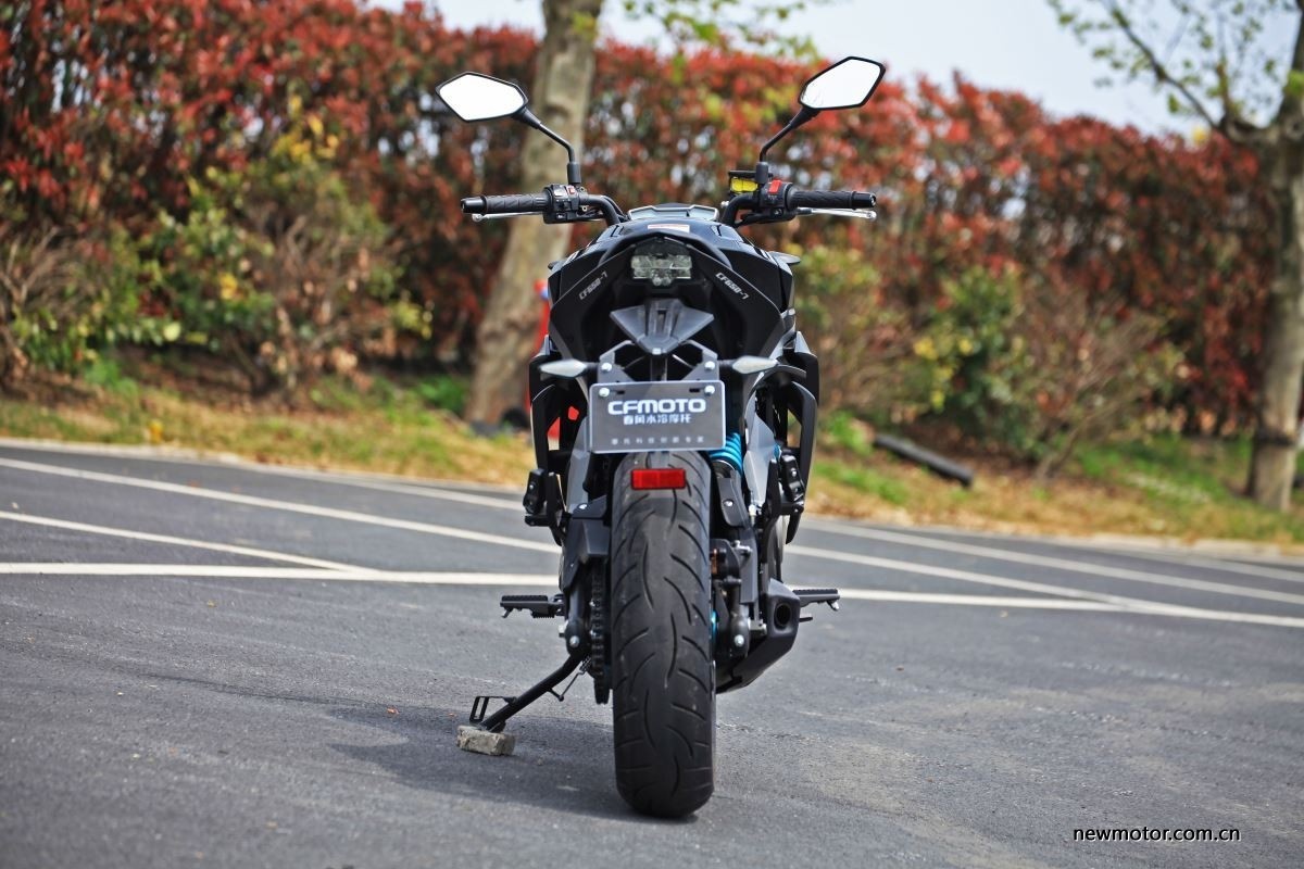 春风650nk和400nk如何选,春风400nk哪款最好