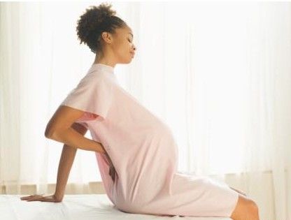 孕妇临产为什么提前破羊水,孕晚期孕妈羊水早破