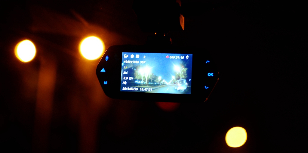 道路瞬息万变记录无时无刻爱国者aigoD66行车记录仪