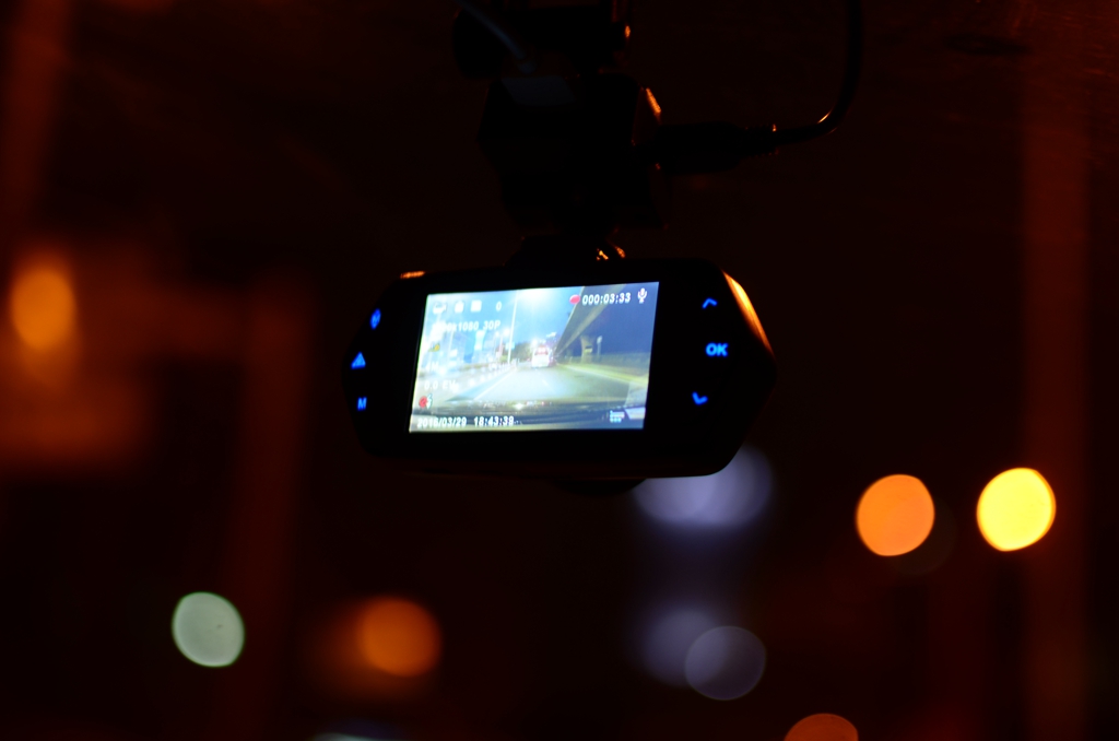 道路瞬息万变记录无时无刻爱国者aigoD66行车记录仪