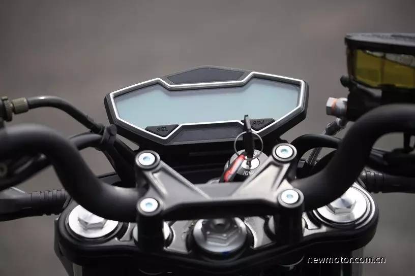 春风650nk和400nk如何选,春风400nk哪款最好