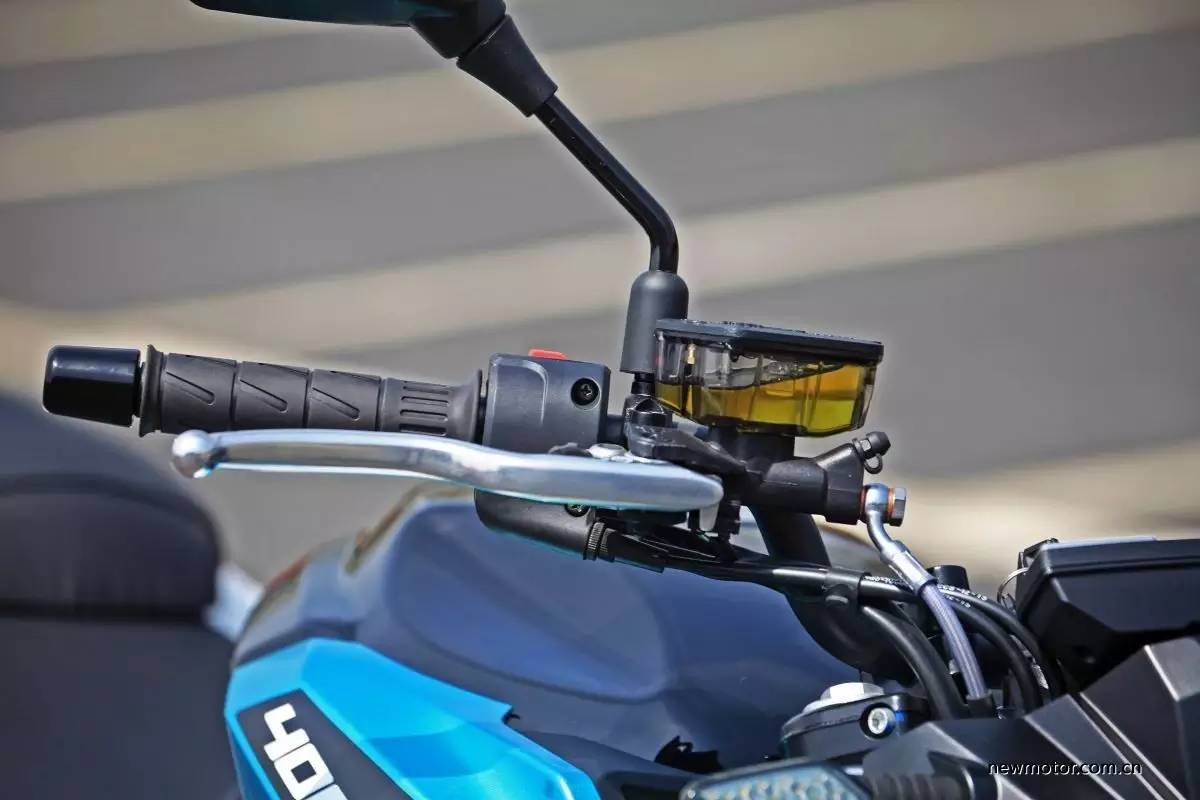 春风650nk和400nk如何选,春风400nk哪款最好