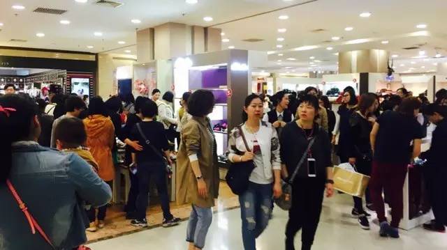 八佰伴年中庆正式启幕,八佰伴年终大促