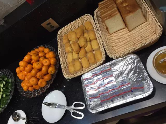 太白山凤凰温泉带住宿价目表,宝鸡太白山凤凰温泉有室内温泉吗