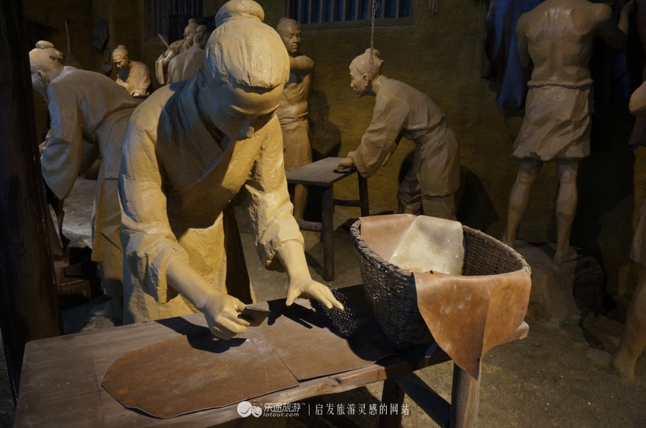 琉璃、课本、足球，博物馆也能玩嗨