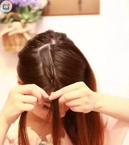 锁骨发伴娘简单编发教程,伴娘披肩编发简单好看吗