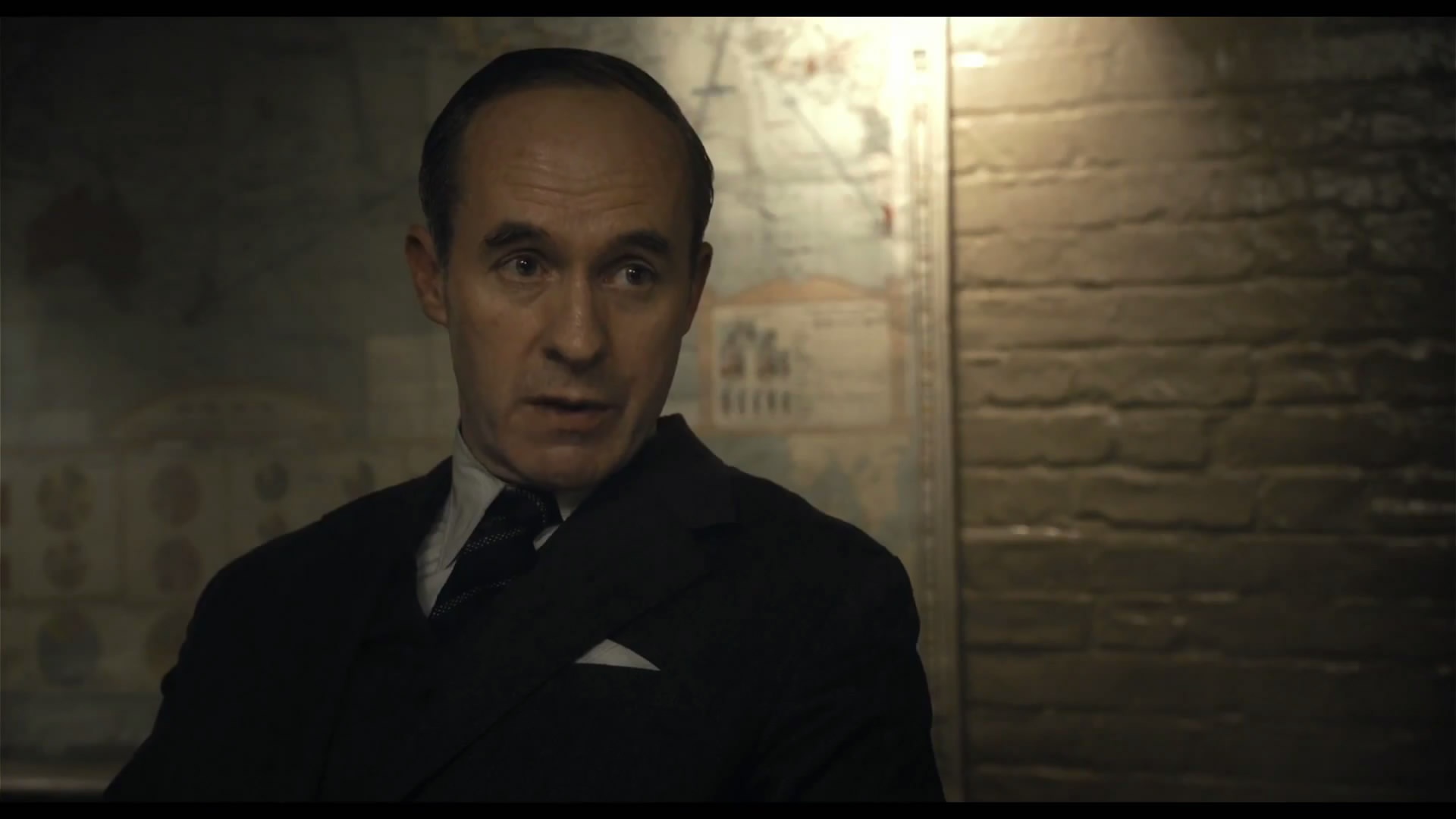 敦刻尔克电影解说至暗时刻,敦刻尔克电影是用什么镜头拍的