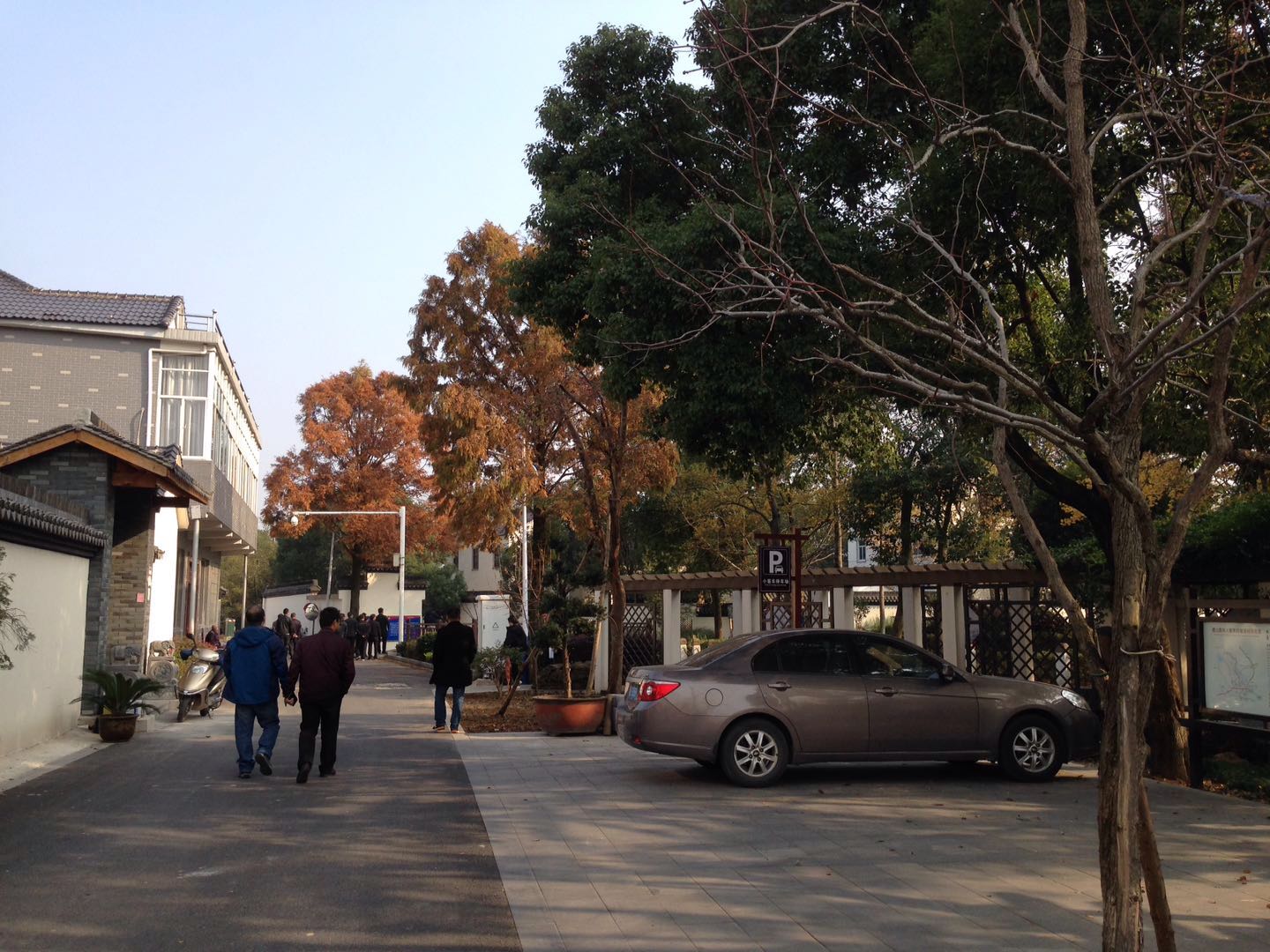 村民一年农家乐收入180万农民玩精品民宿一年100万，看看浙江“走进森林人家”采访活动你会吃惊