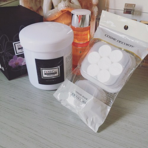 城野医生毛孔收敛水可以做面膜吗,城野医生毛孔收敛水可以祛闭口吗