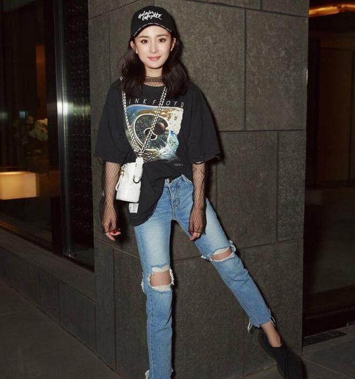 最近比较火的一双运动鞋,新一波时尚运动潮鞋来袭啦