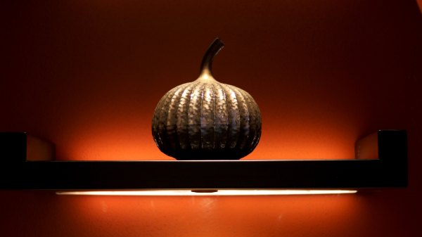 矗于湘江之畔，对望岳麓之巅，记长沙君悦酒店