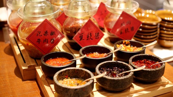 矗于湘江之畔，对望岳麓之巅，记长沙君悦酒店