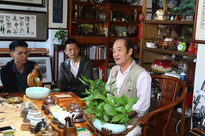 “深爱”情校友情-湖南理工校友会拜访书画家欧阳帆星