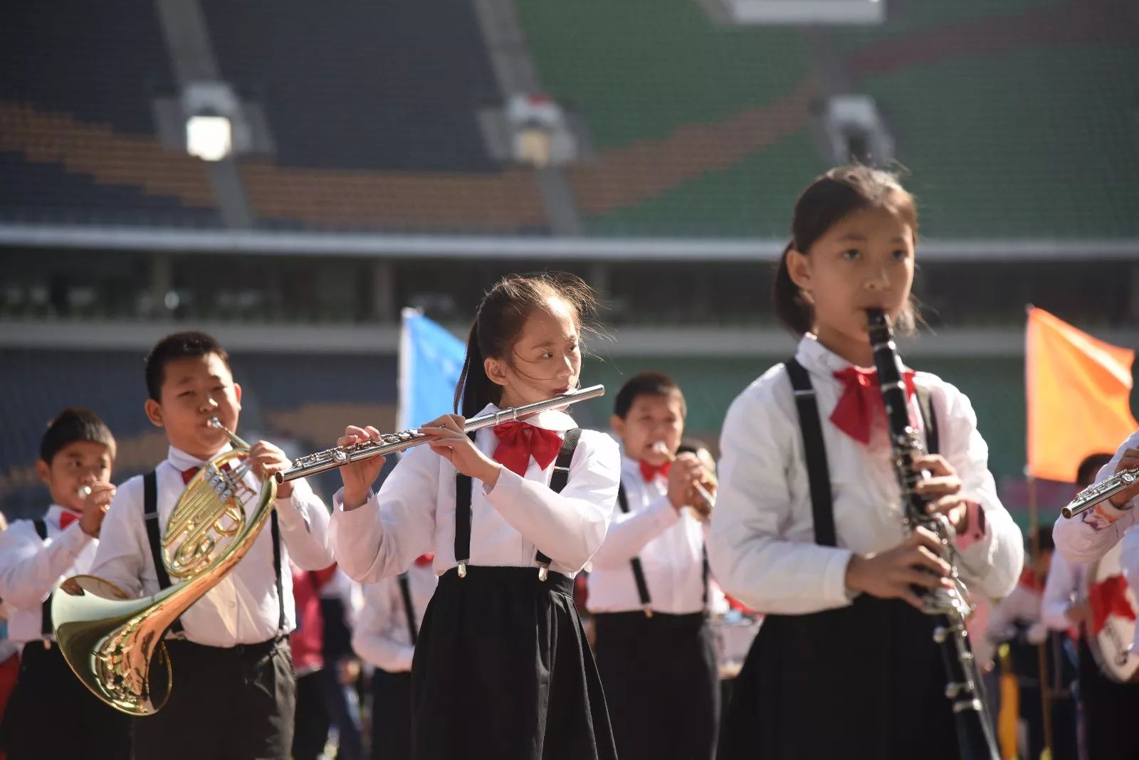 天河｜龙口西小*运学**动会：和平鸽、汉服、管乐队、拉丁舞团……