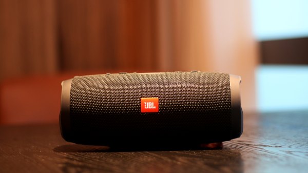 矗于湘江之畔，对望岳麓之巅，记长沙君悦酒店