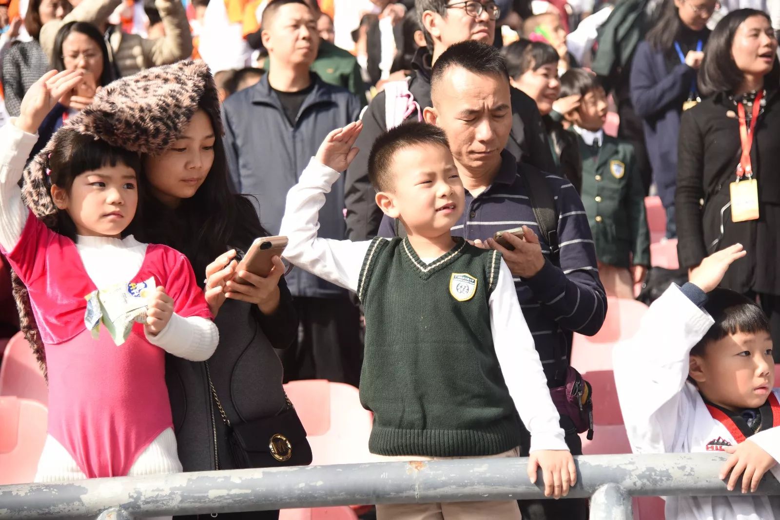 天河｜龙口西小*运学**动会：和平鸽、汉服、管乐队、拉丁舞团……