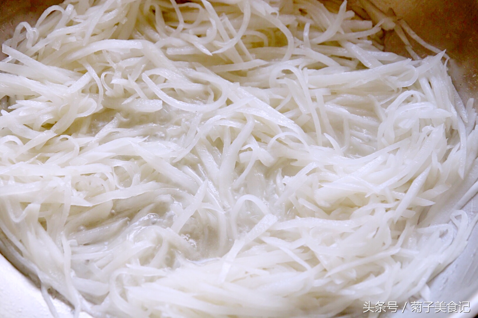 萝卜丝肉丸子汤正宗做法,正宗萝卜丝丸子汤