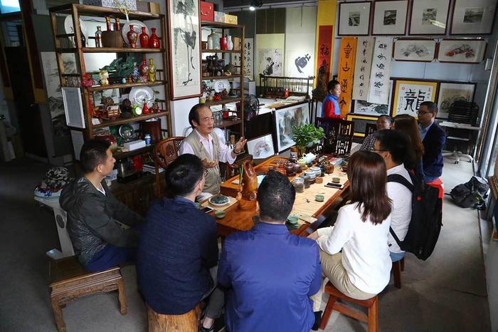 “深爱”情校友情-湖南理工校友会拜访书画家欧阳帆星