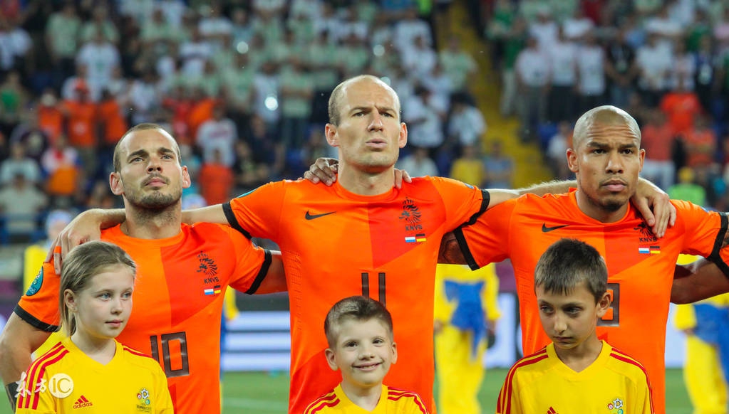 罗本靠这一招打遍足坛江湖！拜仁VS巴黎他能否再度上演经典