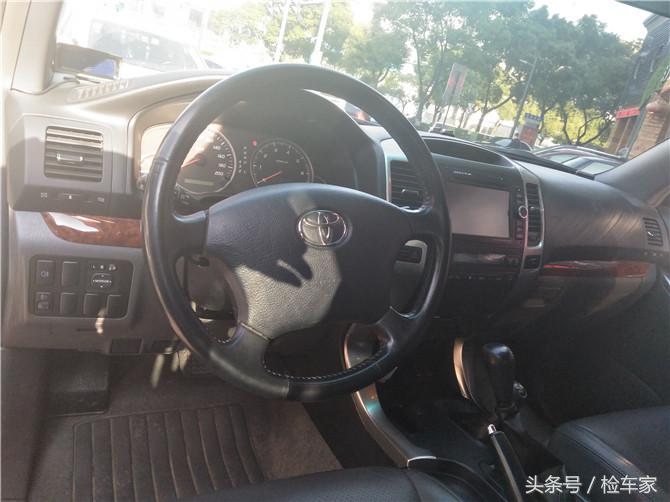 八年的霸道卖28万？不愧是“烂路王”，买家卖家都值了