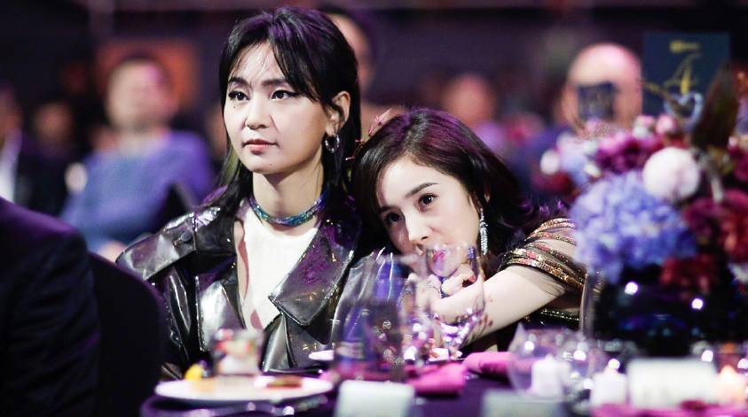 18年唐嫣过生日时杨幂有送祝福吗,唐嫣连续六年送上杨幂生日祝福