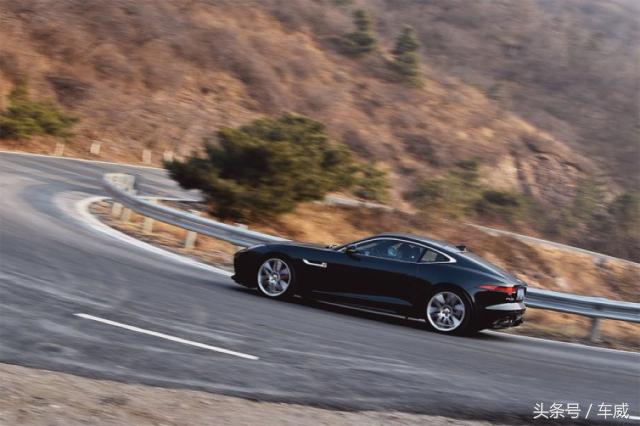 捷豹f-type巅峰极速测评,2020款捷豹f-type国内售价