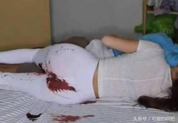 睡觉醒来发现女友下身全是血，男子的举动让很多男人打脸！