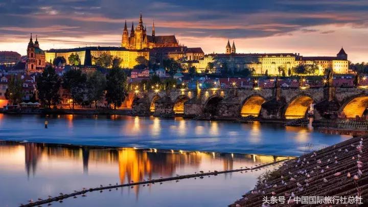 因为旅行，那个毫不起眼的胖子活成了我们最喜欢的模样