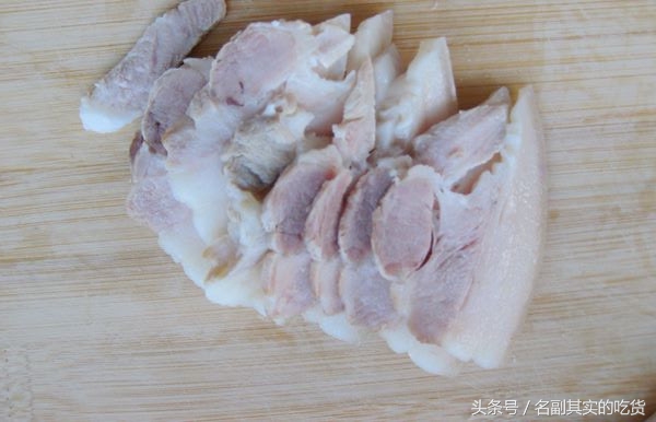 岁末年初东北杀猪菜味道好极了,杀猪菜是东北年关的代表性菜肴