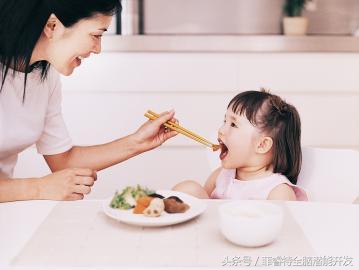 孩子在发育阶段吃什么能快速长高,教你让孩子长高的方法