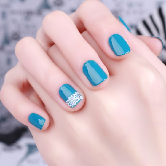 怎么才能让指甲油干得更快,指甲油干了怎么洗掉最快方法